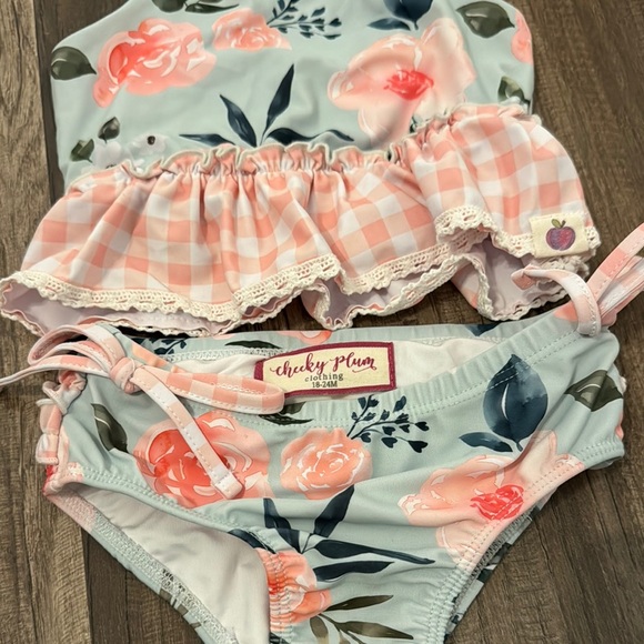 Floral Ruffle Bikini Set - Picture 3 of 3